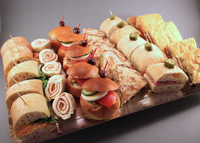 Commander : Plateau gourmand de 20 mini sandwiches » Traiteur